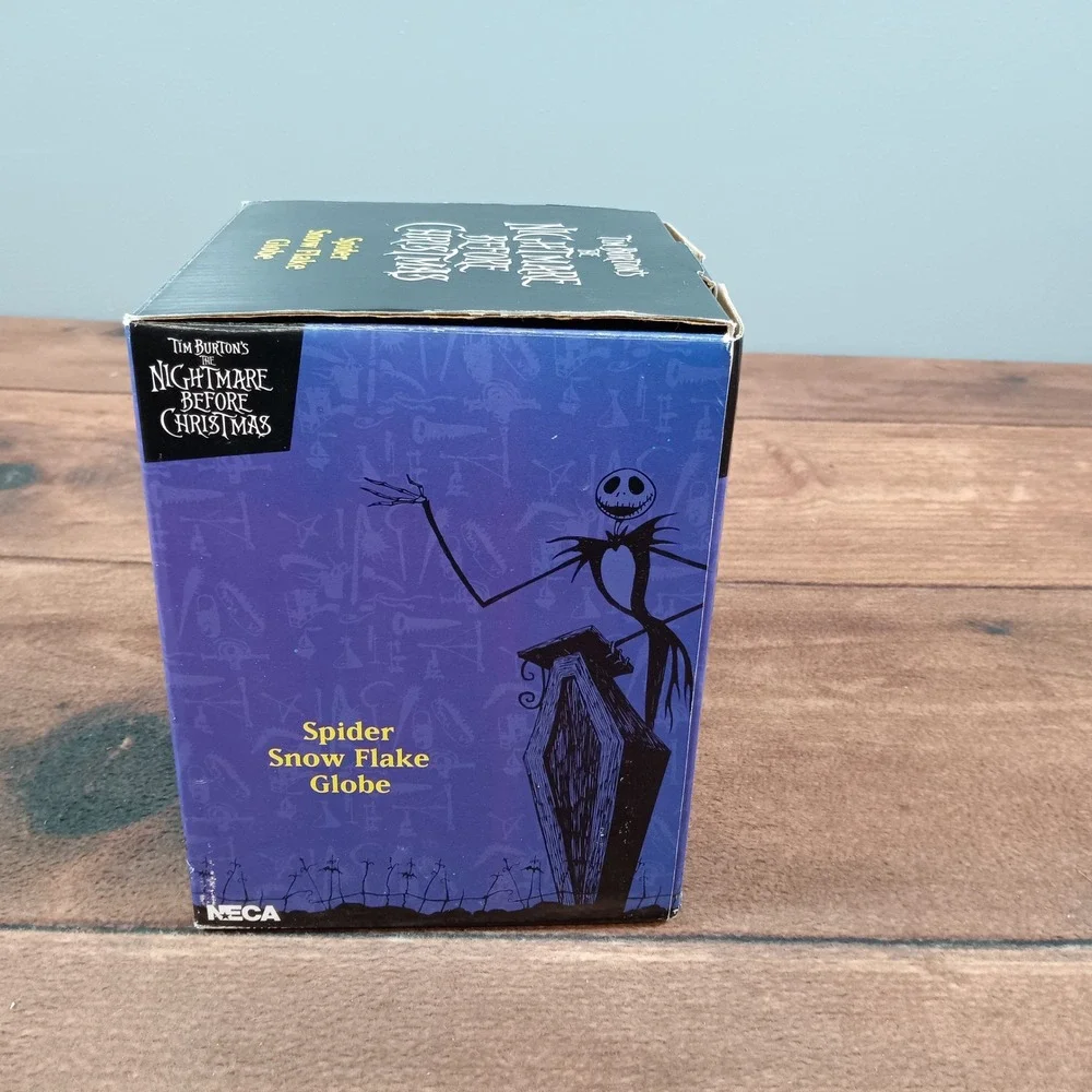 NECA Nightmare Before Christmas Spider Snow Flake Globe‎ Decoration New